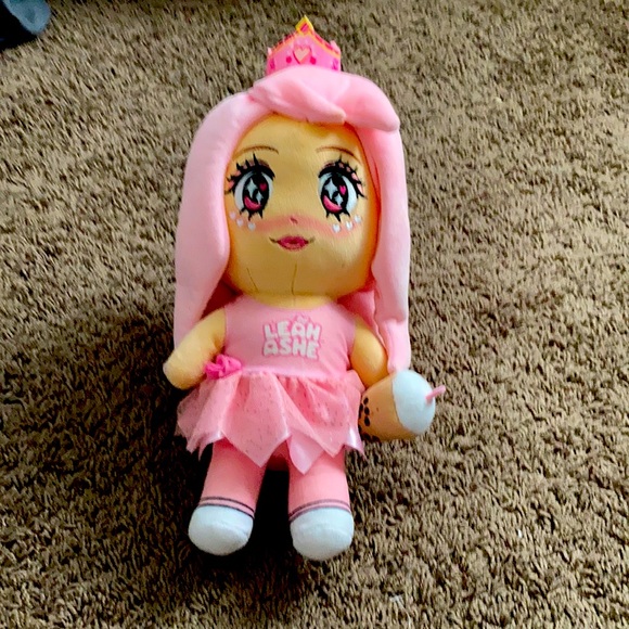Leah Ashe plushie - Picture 1 of 1